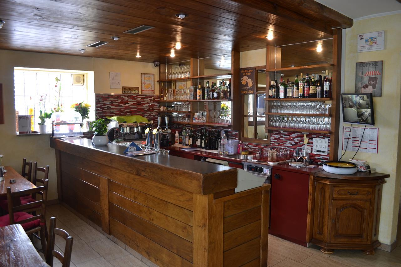 Ristorante Del Ponte Bed & Breakfast Cugnasco Exterior photo